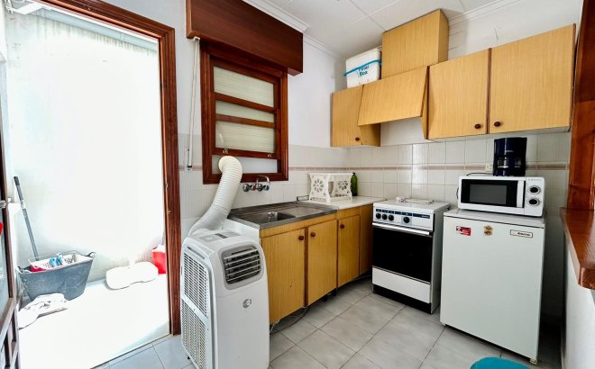 Resale - Bungalow -
Torrevieja - Costa Blanca
