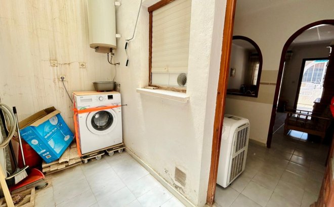 Resale - Bungalow -
Torrevieja - Costa Blanca