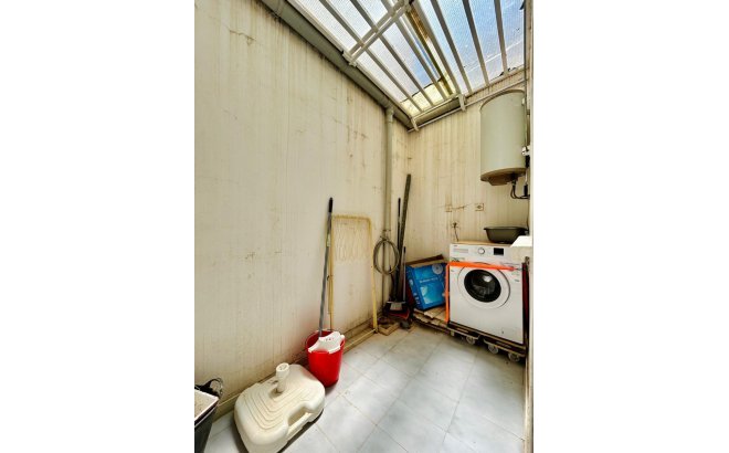 Resale - Bungalow -
Torrevieja - Costa Blanca