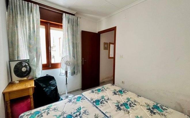 Resale - Bungalow -
Torrevieja - Costa Blanca
