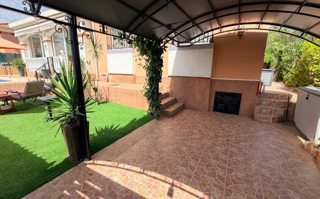 Resale - Villa -
Los Montesinos - Costa Blanca