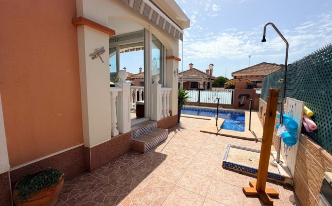 Resale - Villa -
Los Montesinos - Costa Blanca