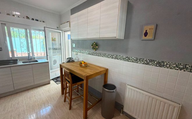 Resale - Villa -
Los Montesinos - Costa Blanca