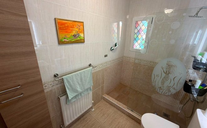 Resale - Villa -
Los Montesinos - Costa Blanca