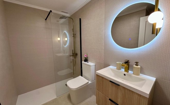 Resale - Apartment -
Torrevieja - Habaneras