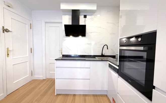 Resale - Apartment -
Torrevieja - Costa Blanca