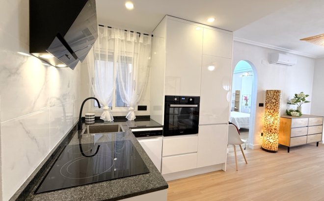 Resale - Apartment -
Torrevieja - Costa Blanca