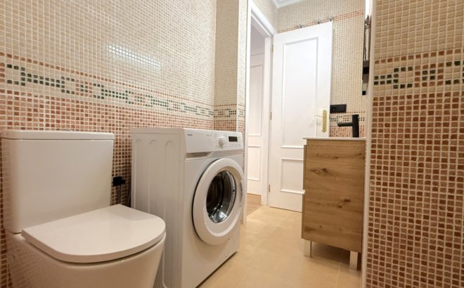 Resale - Apartment -
Torrevieja - Costa Blanca