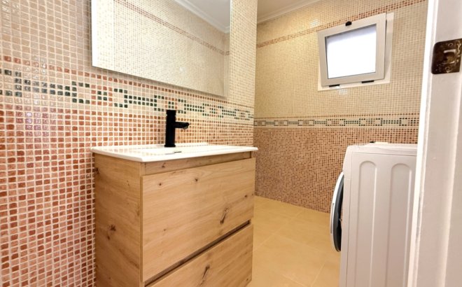Resale - Apartment -
Torrevieja - Costa Blanca