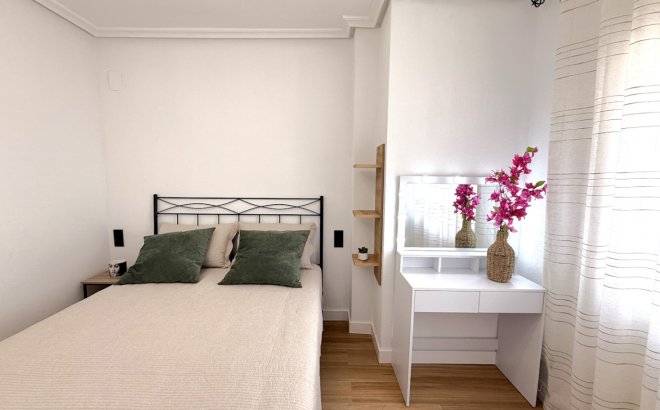 Resale - Apartment -
Torrevieja - Costa Blanca
