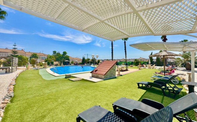 Revente - Town House -
Orihuela Costa - La Florida