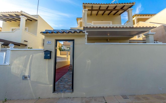 Herverkoop - Town House -
San Miguel de Salinas - El Galán