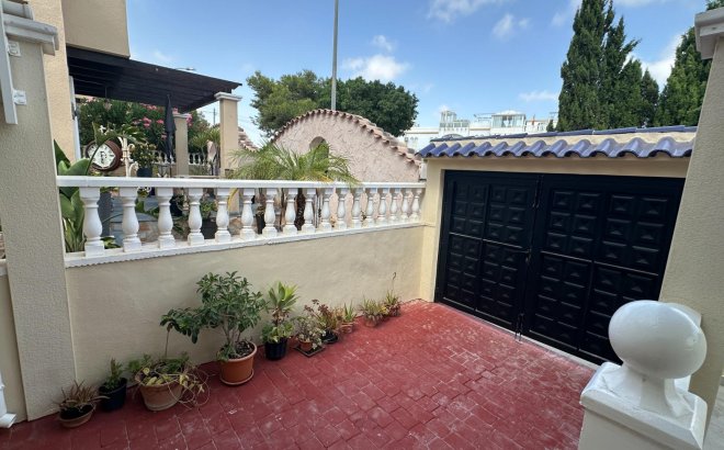 Herverkoop - Town House -
San Miguel de Salinas - El Galán