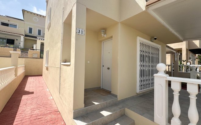 Herverkoop - Town House -
San Miguel de Salinas - El Galán