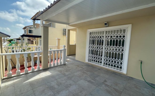 Herverkoop - Town House -
San Miguel de Salinas - El Galán