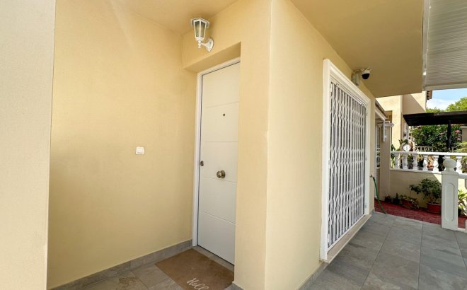 Herverkoop - Town House -
San Miguel de Salinas - El Galán