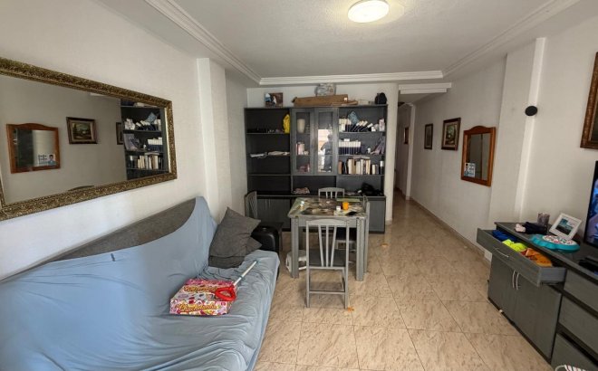 Resale - Apartment -
Torrevieja - Playa del Cura