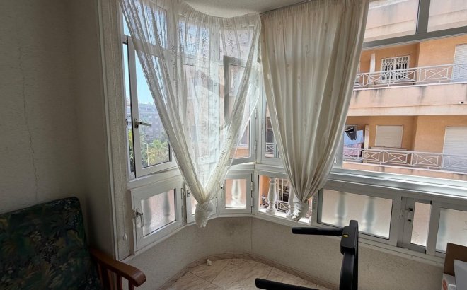 Resale - Apartment -
Torrevieja - Playa del Cura