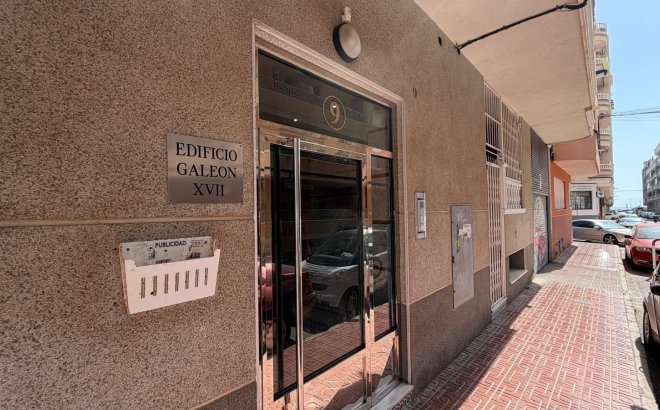 Resale - Apartment -
Torrevieja - Playa del Cura