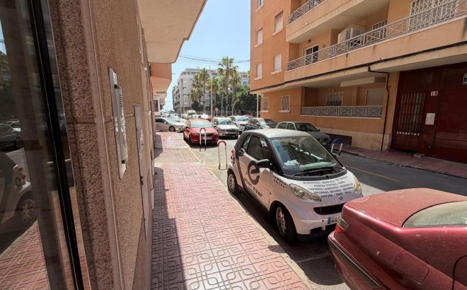 Resale - Apartment -
Torrevieja - Playa del Cura
