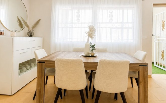 Resale - Town House -
Orihuela Costa - Costa Blanca