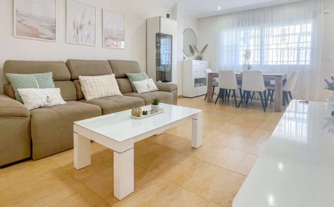 Resale - Town House -
Orihuela Costa - Costa Blanca