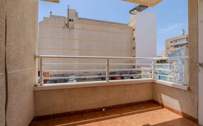 Resale - Apartment -
Torrevieja - Costa Blanca