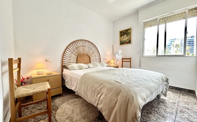 Resale - Apartment -
Punta Prima - Costa Blanca