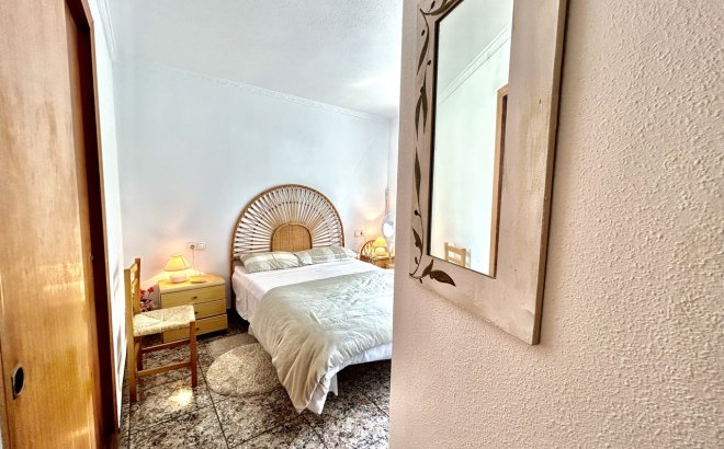 Resale - Apartment -
Punta Prima - Costa Blanca