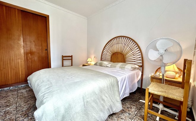 Resale - Apartment -
Punta Prima - Costa Blanca