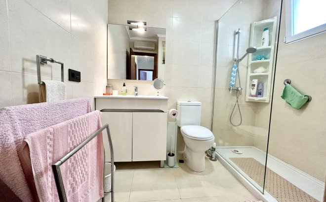 Resale - Apartment -
Punta Prima - Costa Blanca