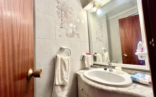 Resale - Apartment -
Punta Prima - Costa Blanca
