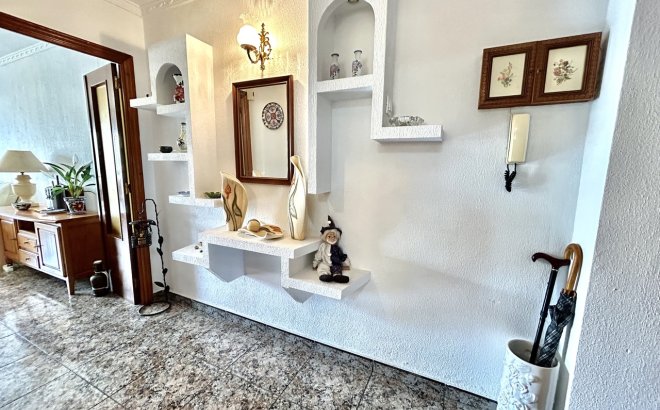 Resale - Apartment -
Punta Prima - Costa Blanca
