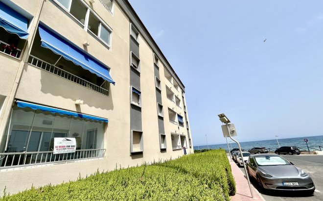 Resale - Apartment -
Punta Prima - Costa Blanca