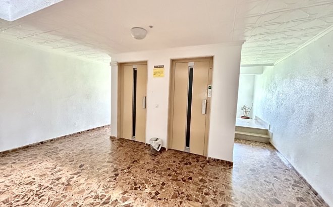 Resale - Apartment -
Punta Prima - Costa Blanca