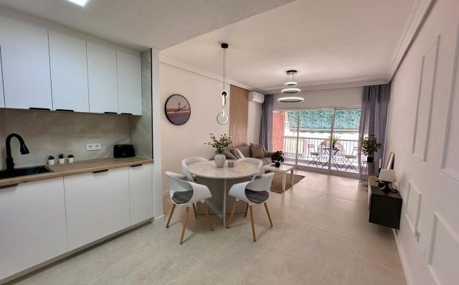 Herverkoop - Appartement -
Torrevieja - Estacion De Autobuses
