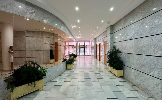 Herverkoop - Appartement -
Torrevieja - Estacion De Autobuses
