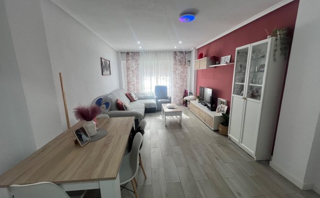 Resale - Apartment -
San Fulgencio - San Fulgencio Pueblo
