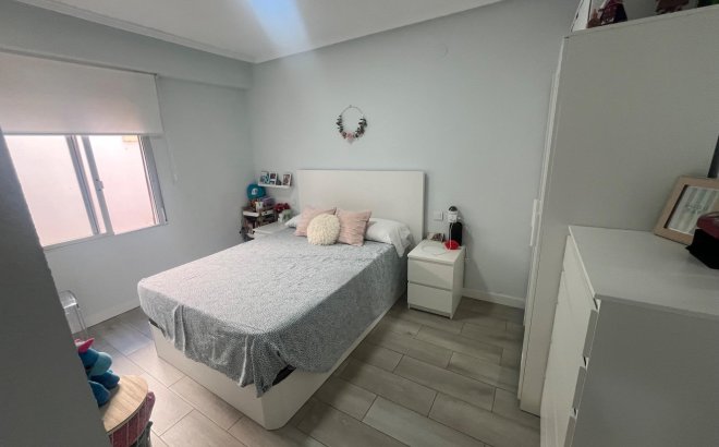 Resale - Apartment -
San Fulgencio - San Fulgencio Pueblo