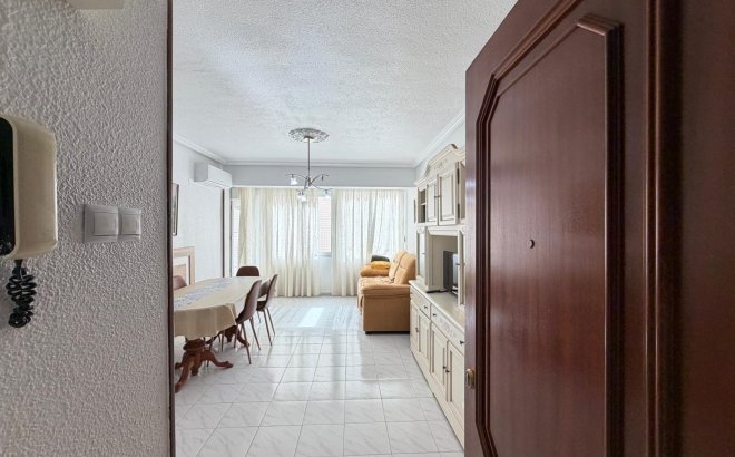 Resale - Apartment -
Torrevieja - Estacion De Autobuses