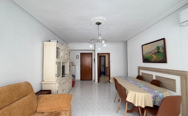 Resale - Apartment -
Torrevieja - Estacion De Autobuses