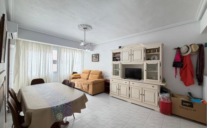 Resale - Apartment -
Torrevieja - Estacion De Autobuses