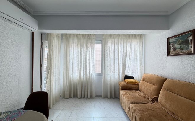 Resale - Apartment -
Torrevieja - Estacion De Autobuses