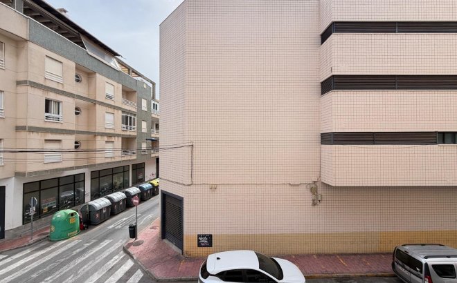 Resale - Apartment -
Torrevieja - Estacion De Autobuses