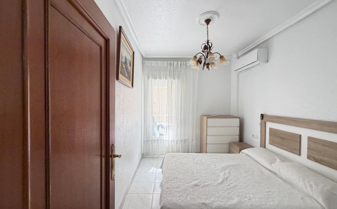 Resale - Apartment -
Torrevieja - Estacion De Autobuses