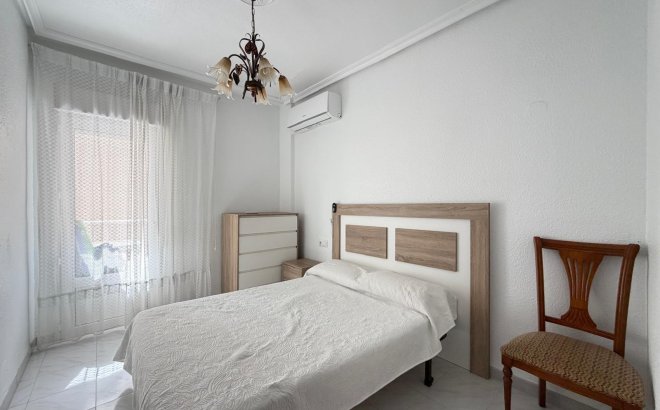 Resale - Apartment -
Torrevieja - Estacion De Autobuses
