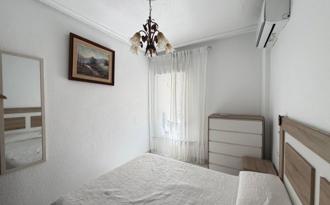 Resale - Apartment -
Torrevieja - Estacion De Autobuses