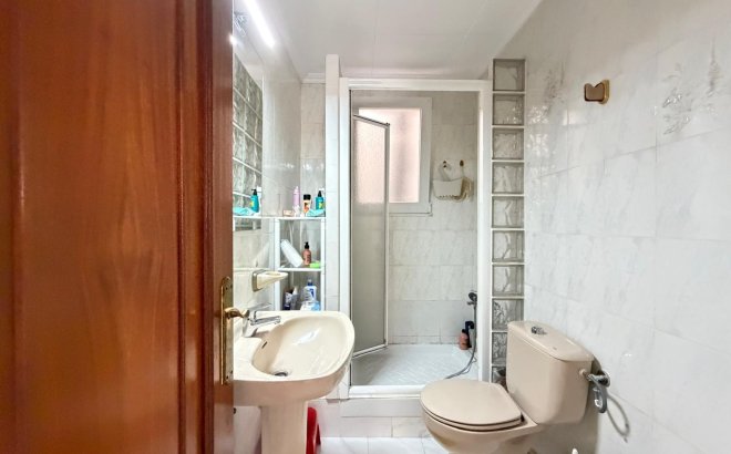 Resale - Apartment -
Torrevieja - Estacion De Autobuses