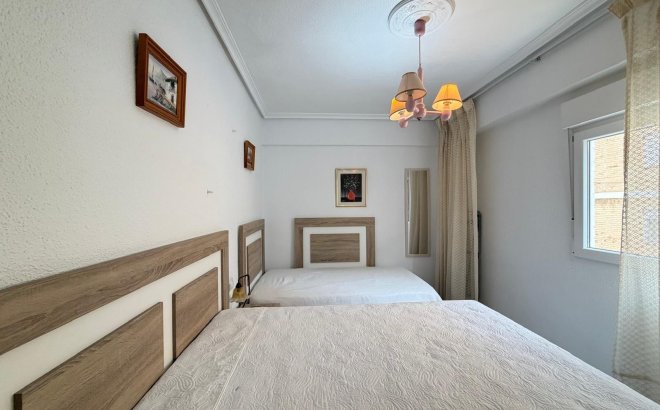 Resale - Apartment -
Torrevieja - Estacion De Autobuses