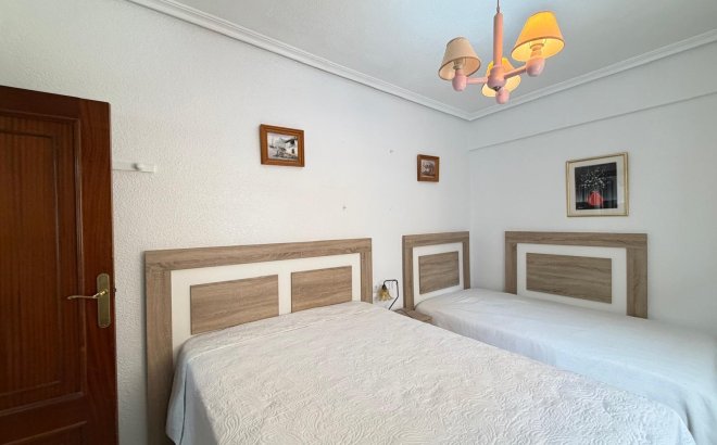 Resale - Apartment -
Torrevieja - Estacion De Autobuses